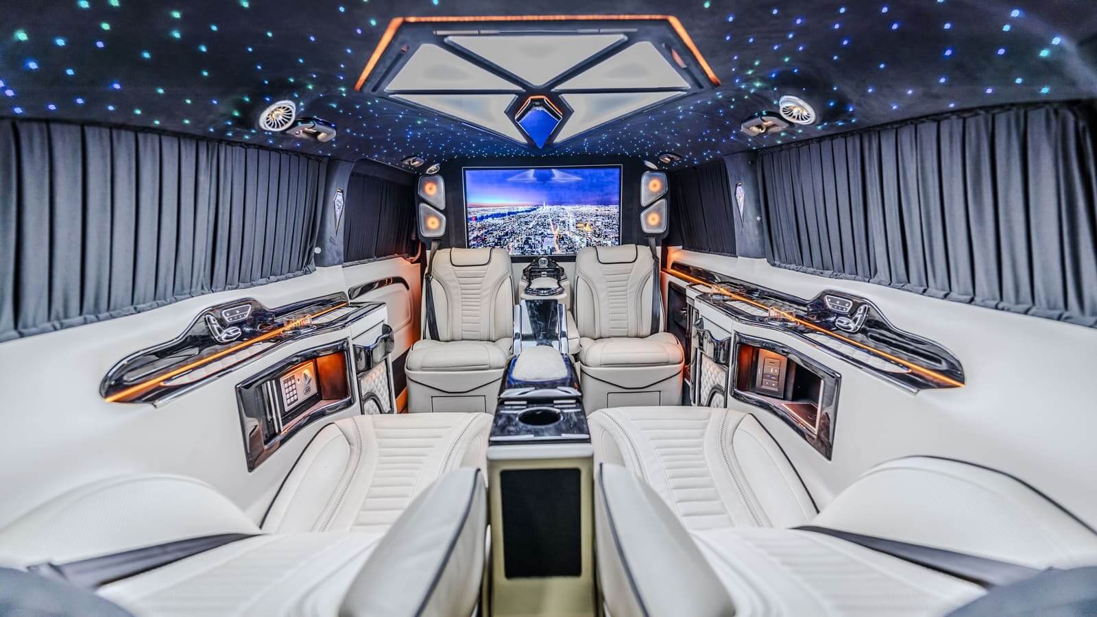 Ravengo VIP lüks araç iç mekanı